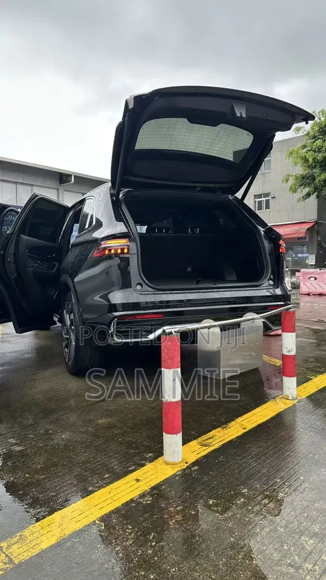 Geely Monjaro Exclusive 2024 Matt Black