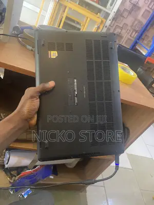 Laptop Dell Latitude 5500 16GB Intel Core i7 SSD 256GB
