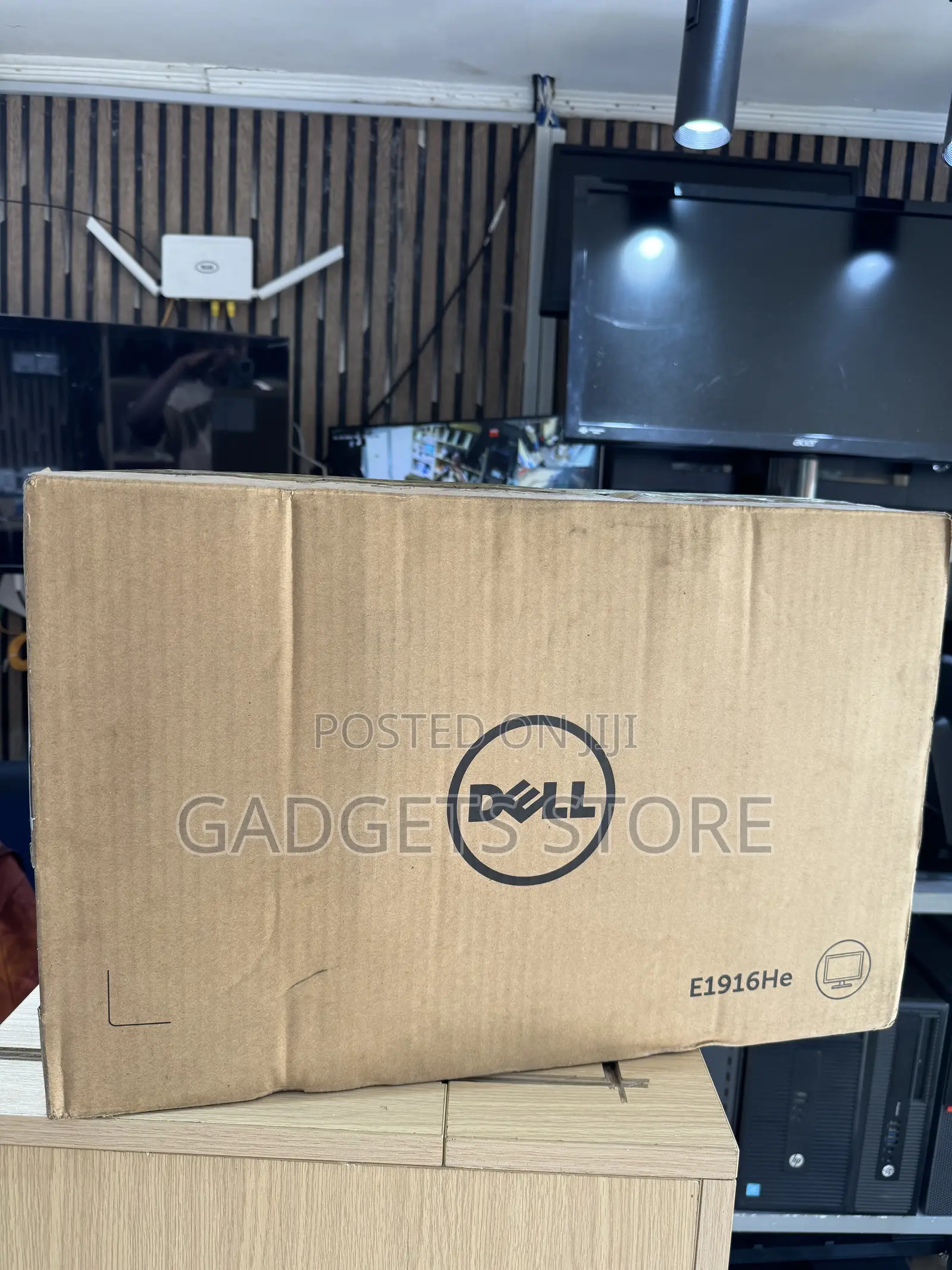 New Desktop Computer Dell Vostro 3900 12GB Intel Core i5 HDD+SSD 1T