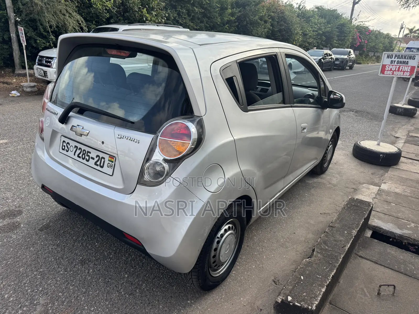 Chevrolet Spark 2LT 4dr Hatchback (1.2L 4cyl 5M) 2014 Silver