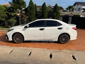 Toyota Corolla 2013 White