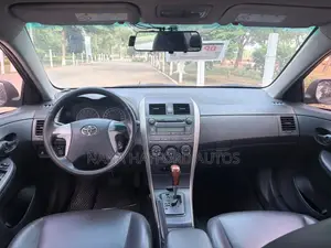 Toyota Corolla 2011 Gray