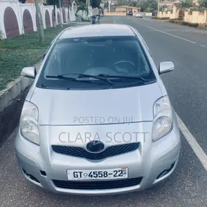 Toyota Vitz 1.3 AWD 5dr 2010 Silver