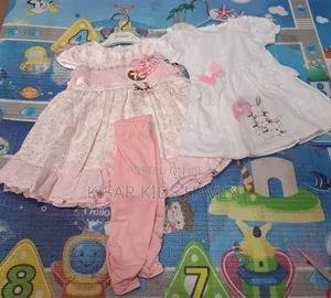 Beautiful Girls Dress 3pieces 0 to 6months ( Reduced to Clear)