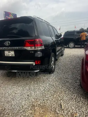 Toyota Land Cruiser Prado 2017 Black