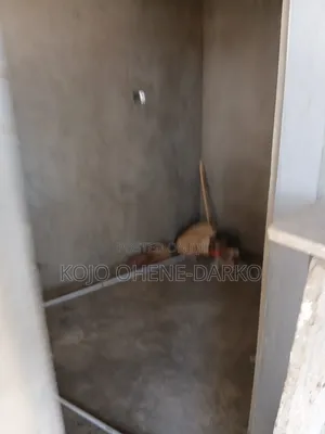 1bdrm Apartment in Adohene Estates, Top Base for rent