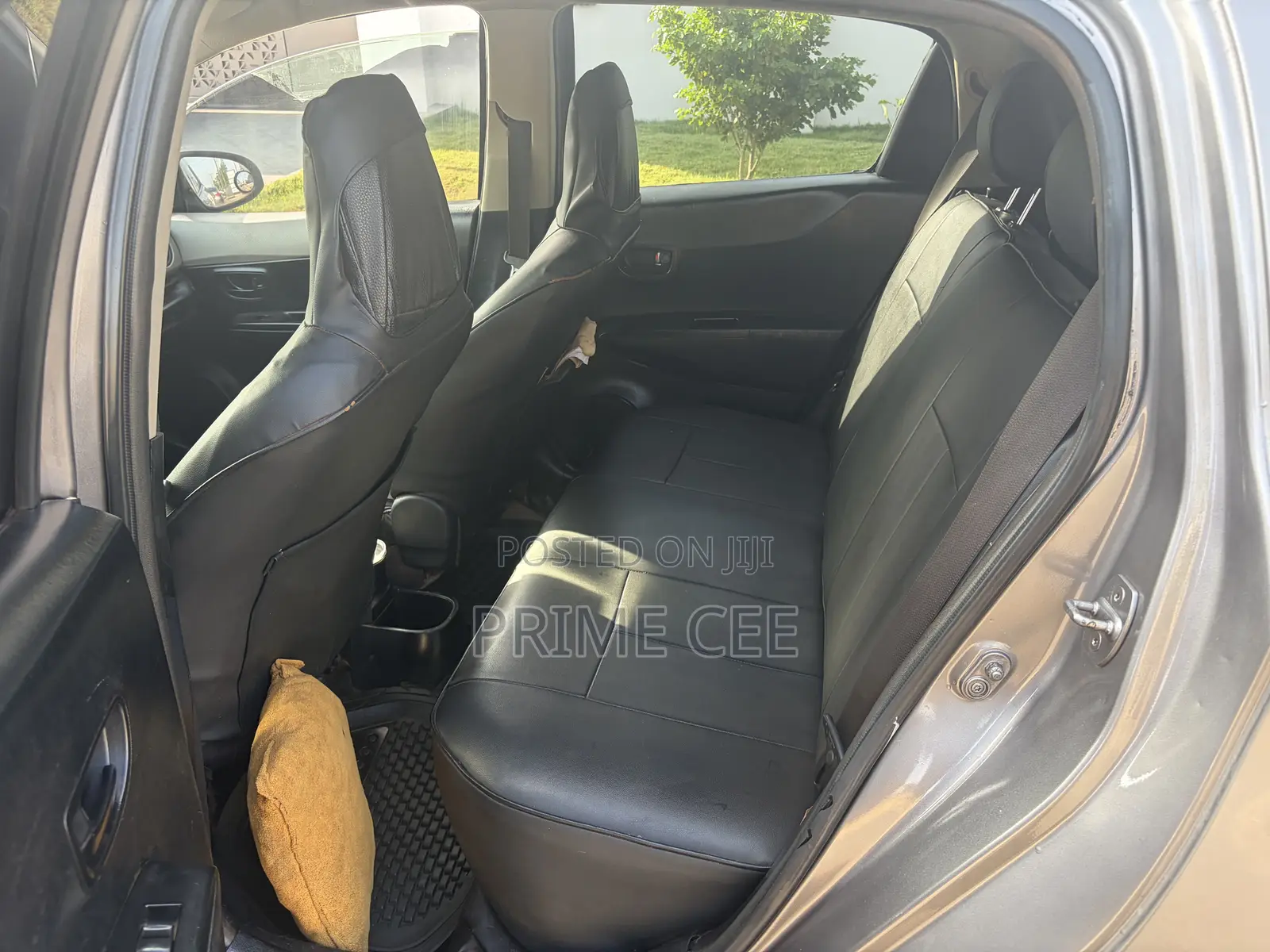 Toyota Vitz 2012 Gray