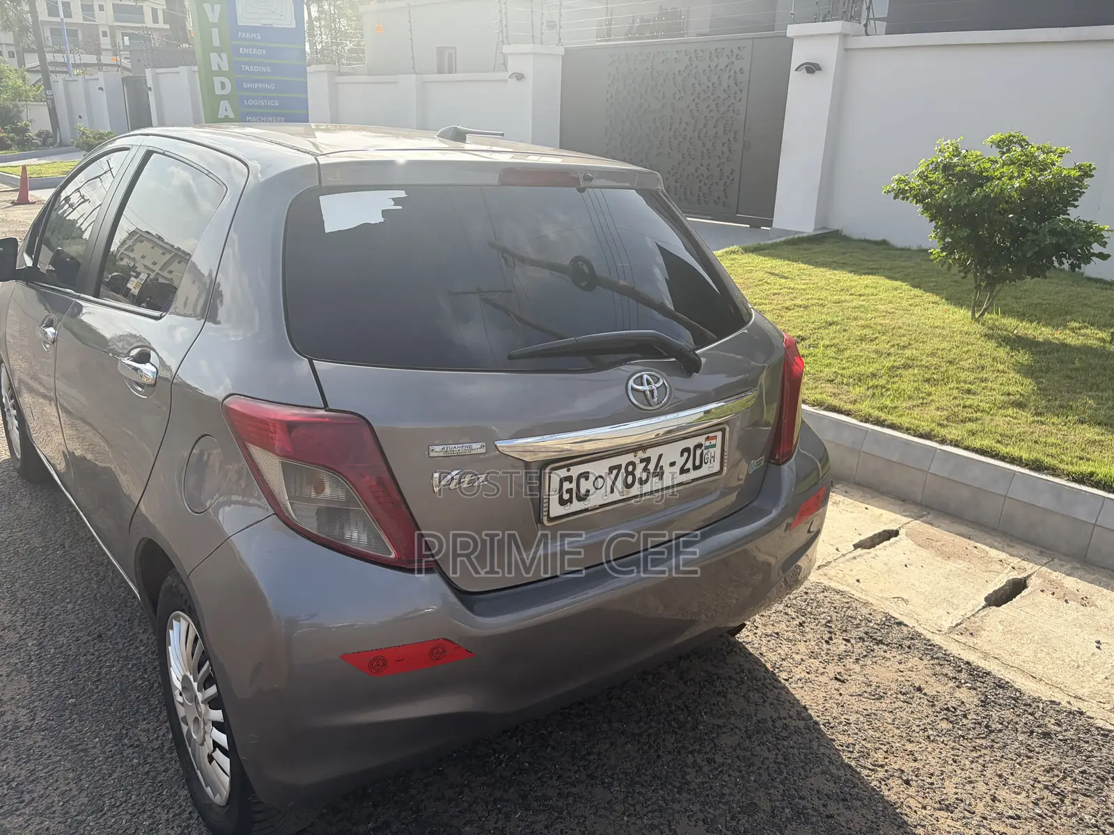 Toyota Vitz 2012 Gray
