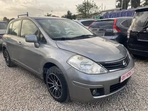 Nissan Versa 1.6 SV Sedan 2012 Gray
