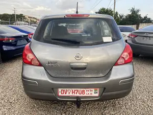 Nissan Versa 1.6 SV Sedan 2012 Gray