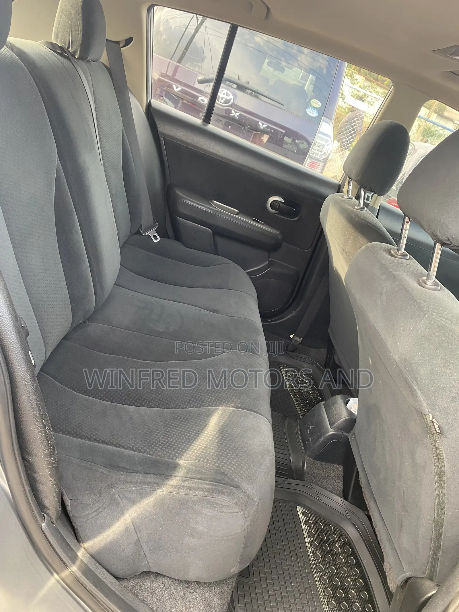 Nissan Versa 1.6 SV Sedan 2012 Gray