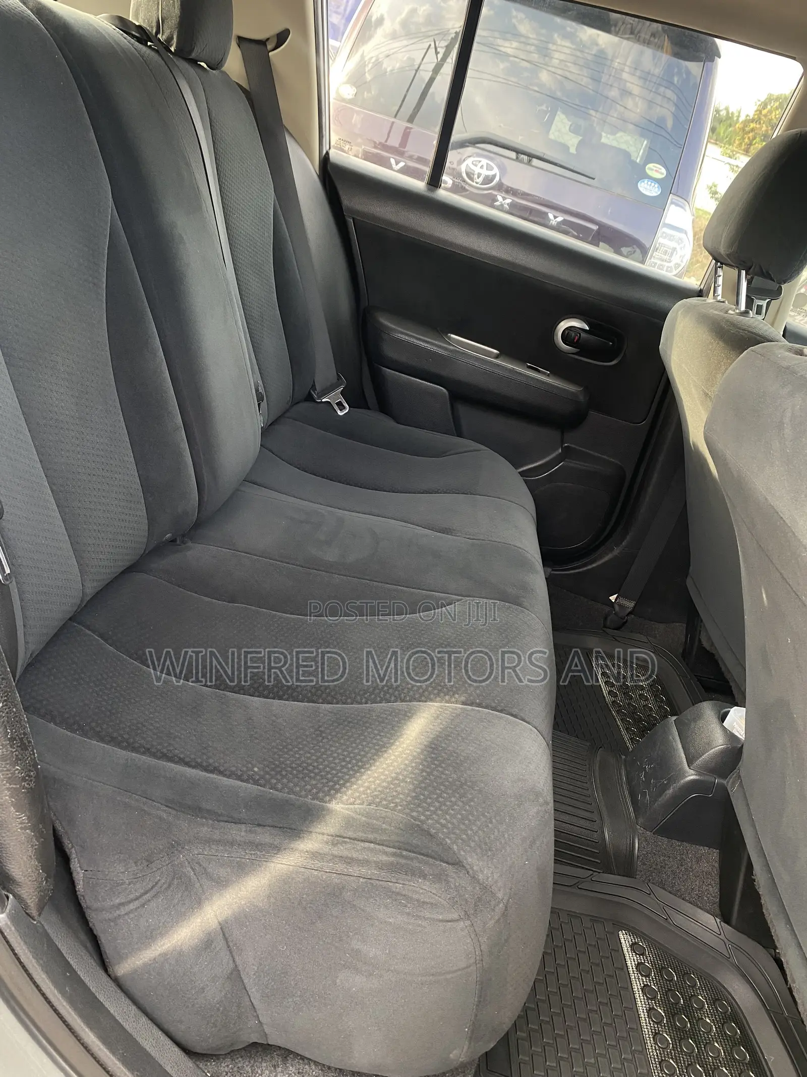 Nissan Versa 1.6 SV Sedan 2012 Gray