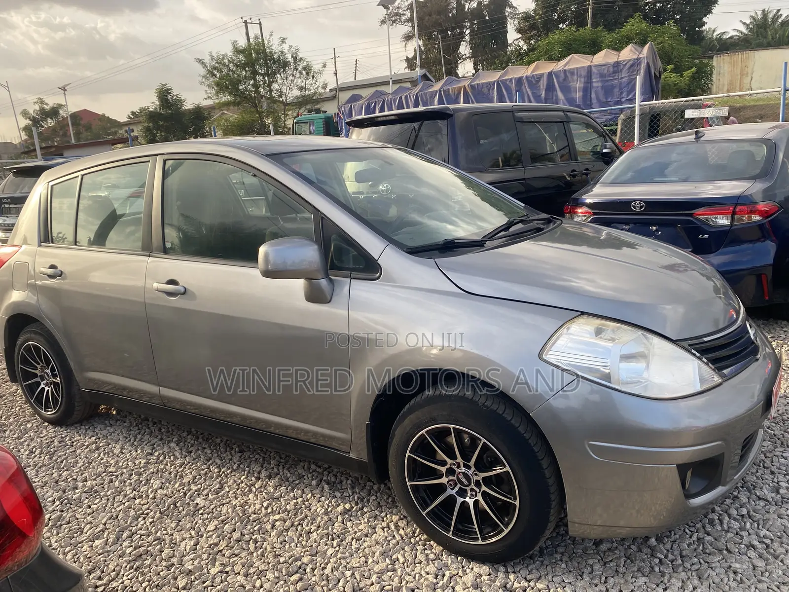 Nissan Versa 1.6 SV Sedan 2012 Gray