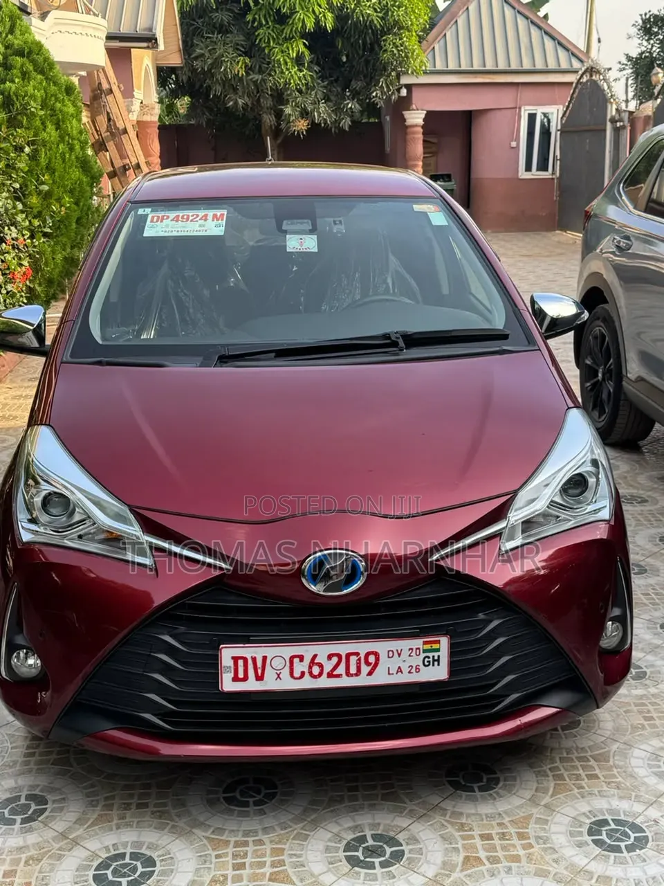 Toyota Vitz 1.5 FWD Hybrid 5dr 2018 Red