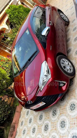 Toyota Vitz 1.5 FWD Hybrid 5dr 2018 Red