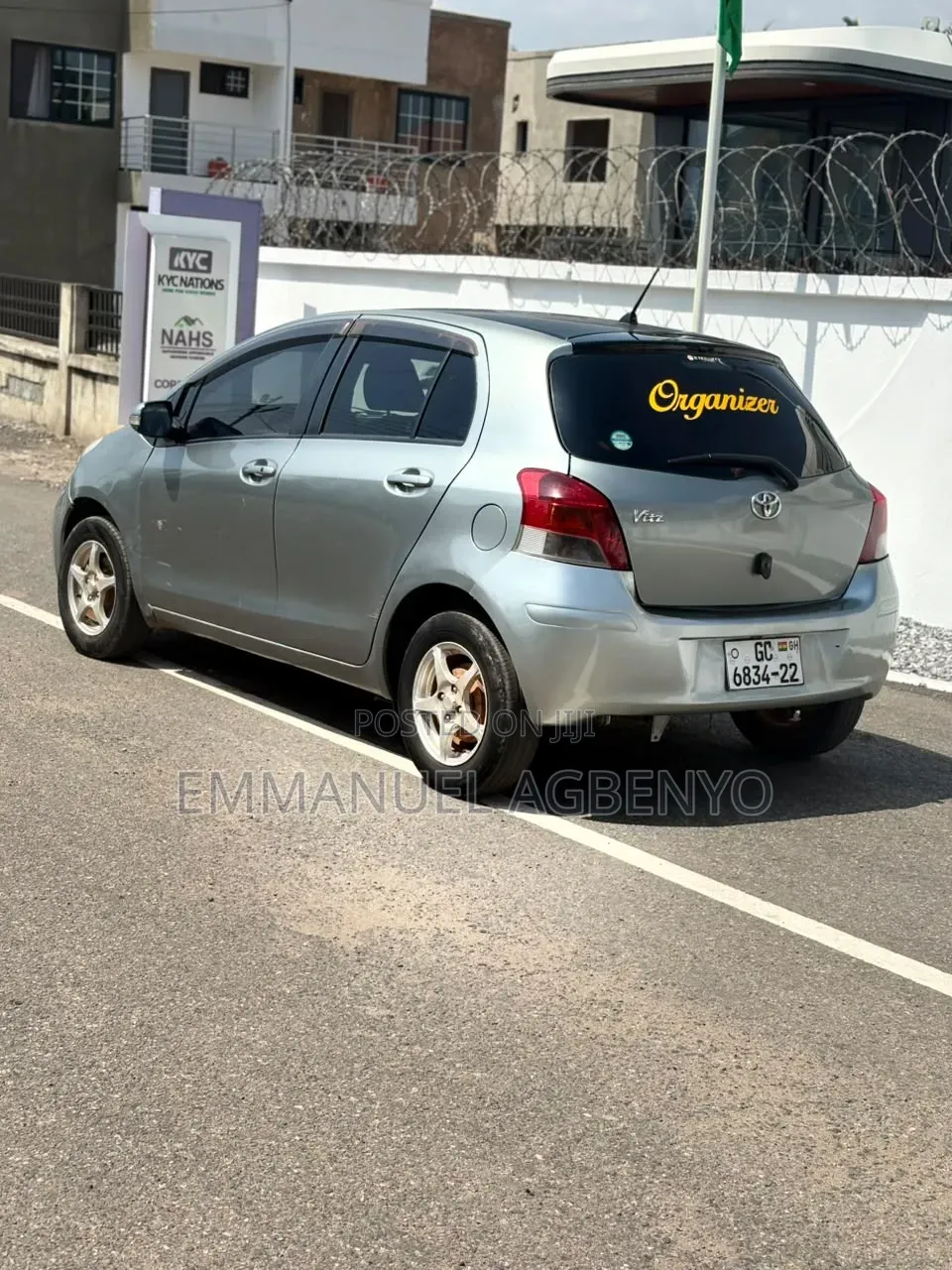 Toyota Vitz 1.3 FWD 5dr 2010 Silver