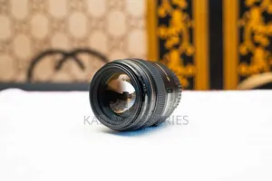 Canon 85mm F1.8 USM
