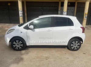 Toyota Vitz 2010 White