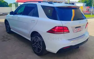 Mercedes-Benz GLE-Class 2018 White
