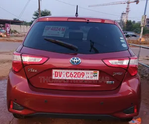 Toyota Vitz 1.5 FWD Hybrid 5dr 2018 Red