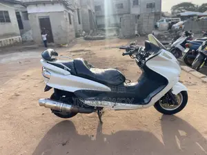 Yamaha Majesty 2013 White