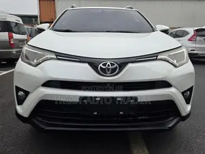 Toyota RAV4 2018 White