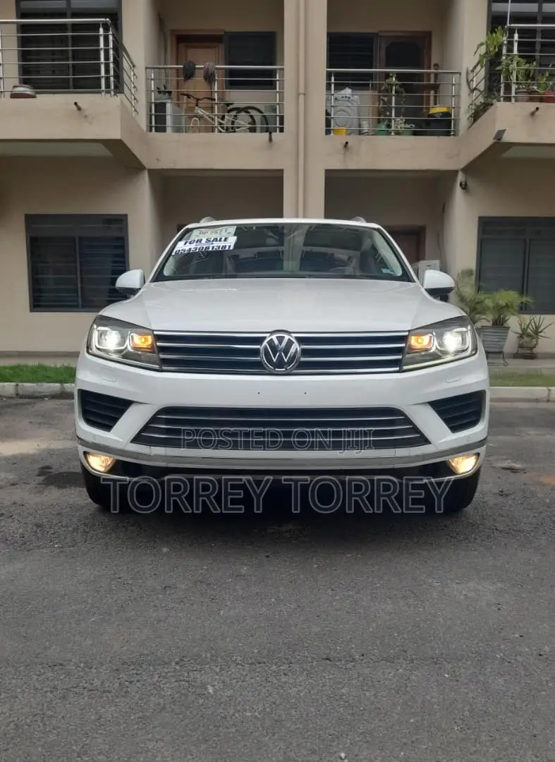 Volkswagen Touareg 2017 White