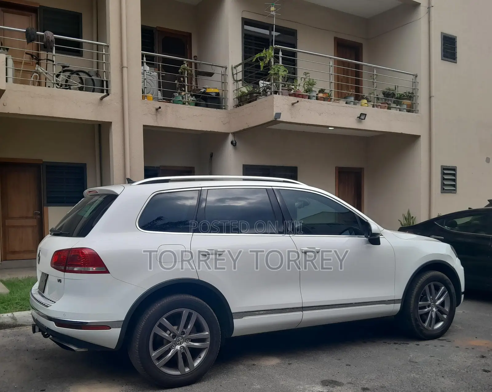 Volkswagen Touareg 2017 White