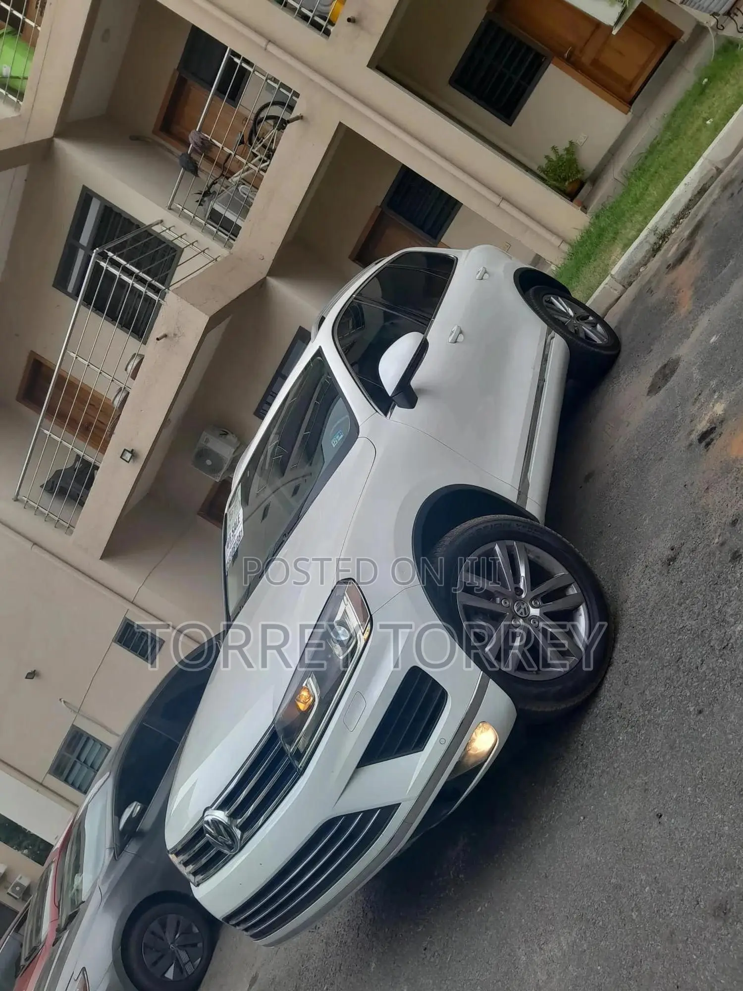 Volkswagen Touareg 2017 White