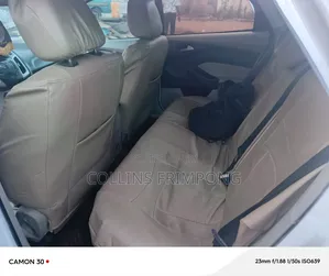Ford Focus Titanium 5-Door 2013 White