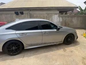 Honda Civic Sport 2022 Silver