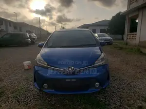 Toyota Vitz 1.3 FWD 5dr 2017 Blue