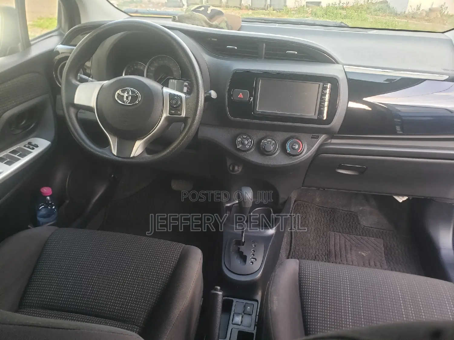 Toyota Vitz 1.3 FWD 5dr 2017 Blue