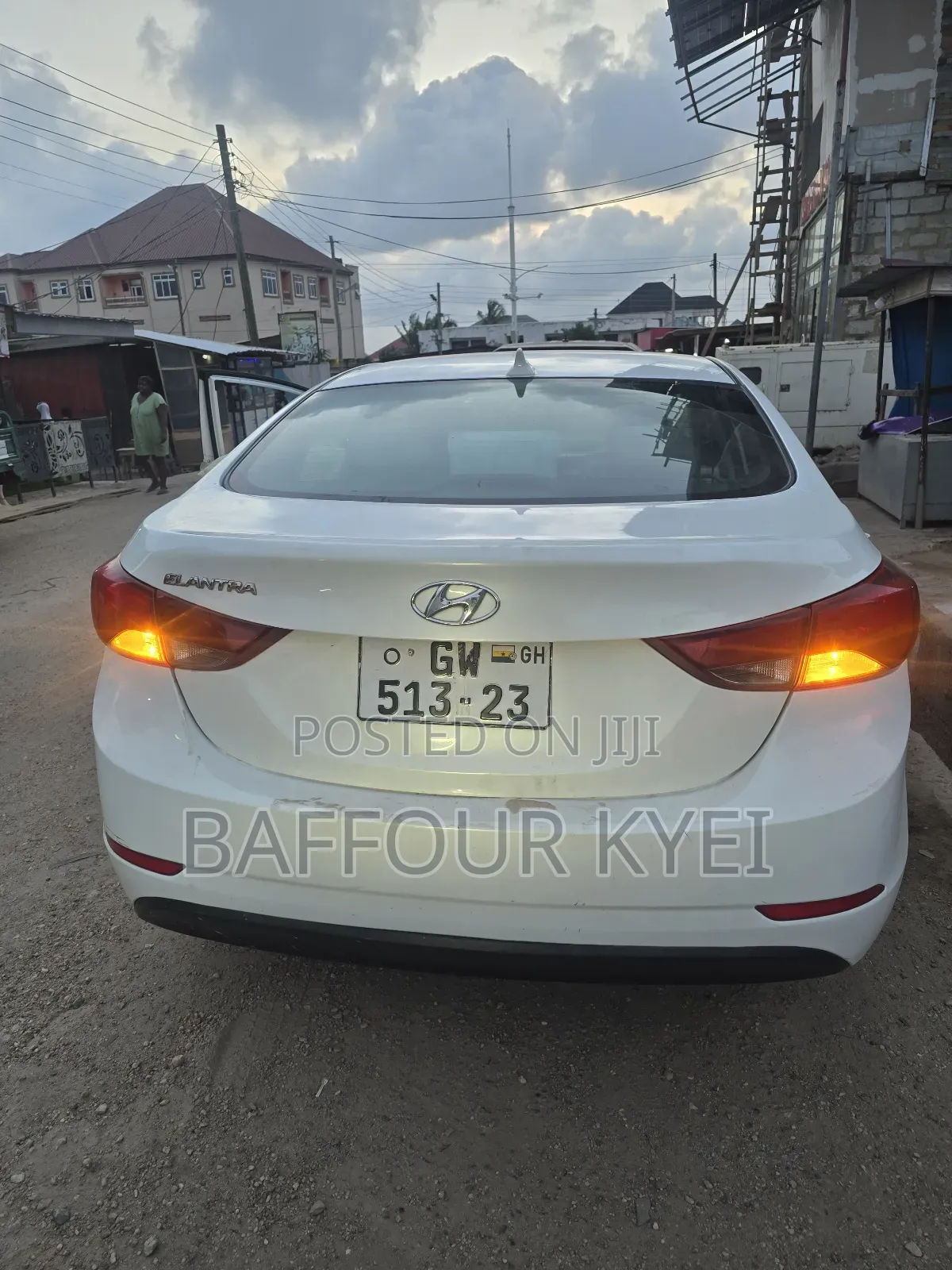 Hyundai Elantra Limited Sedan FWD (1.8L 4cyl 6A) 2016 White