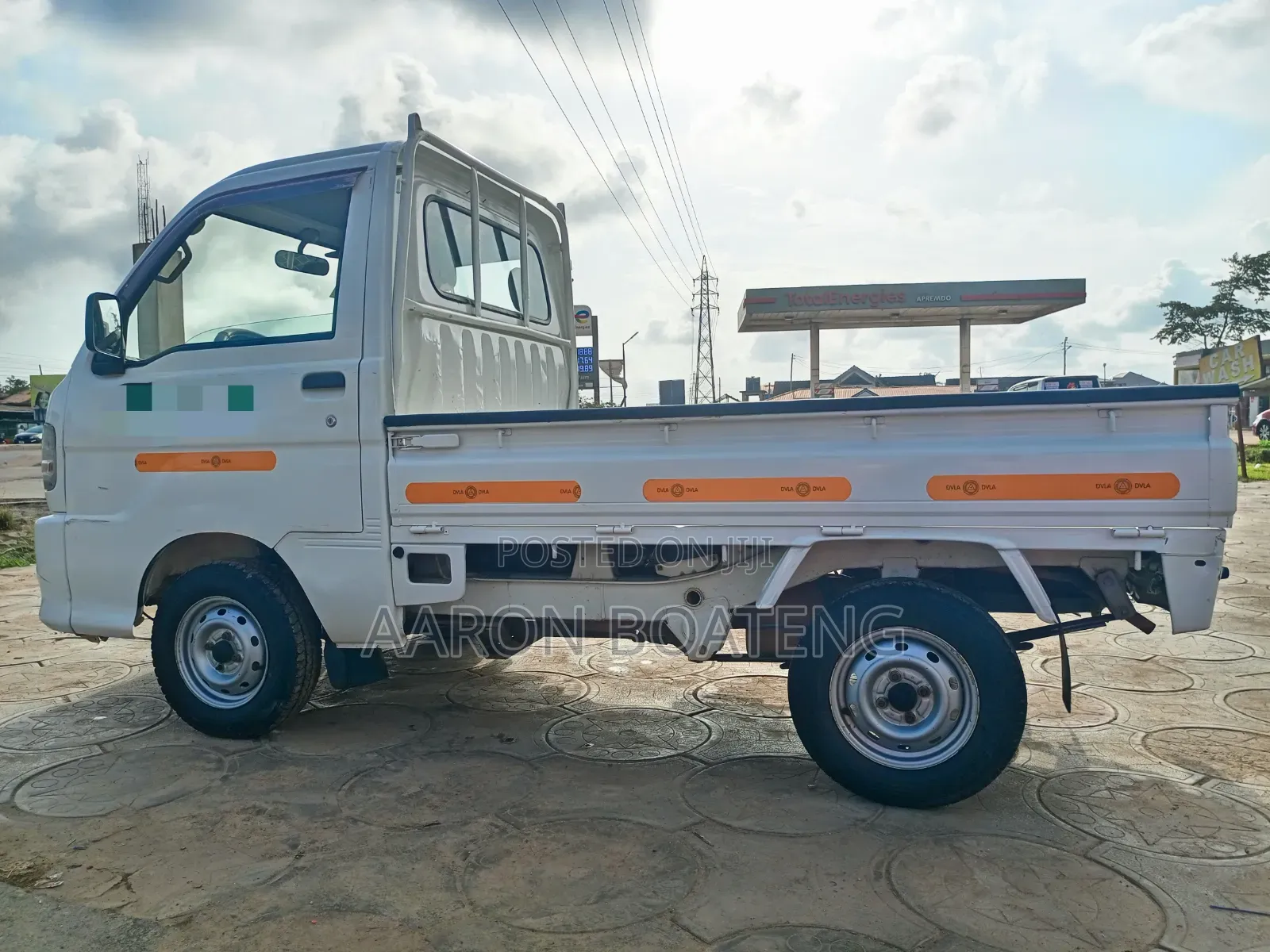 Daihatsu Hijet 4x4 (Abossey Okai Macho)