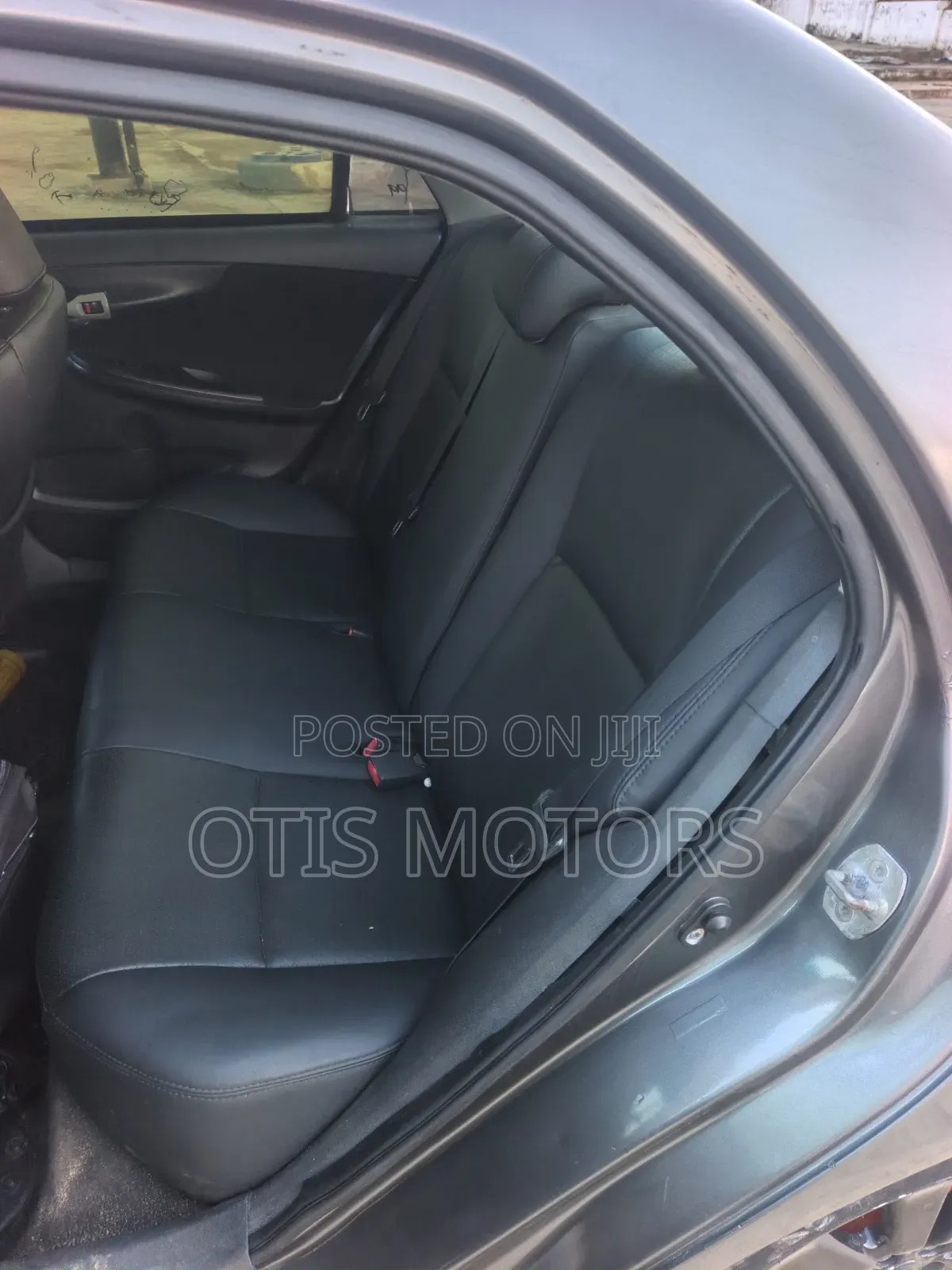 Toyota Corolla 2010 Gray