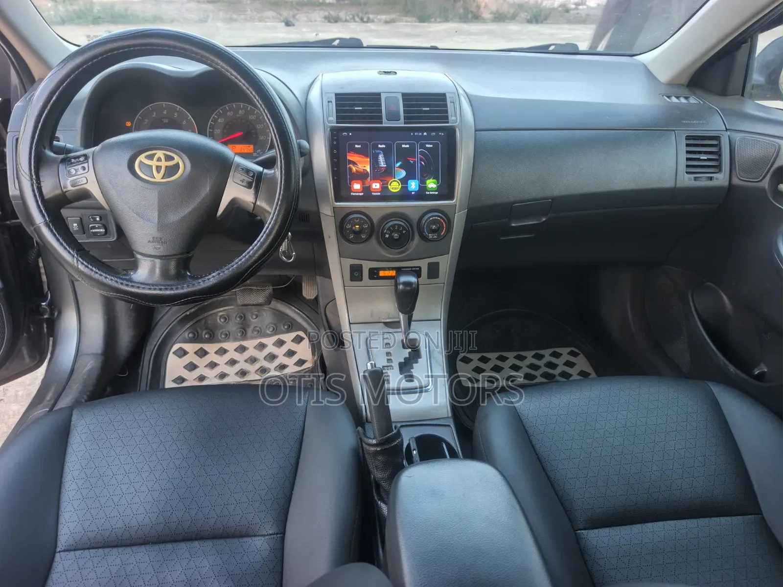 Toyota Corolla 2010 Gray