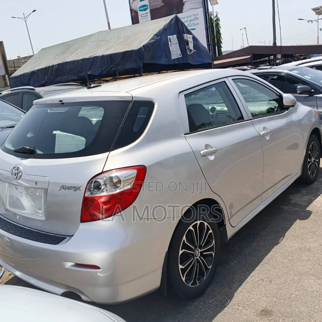Toyota Matrix 2010 Silver