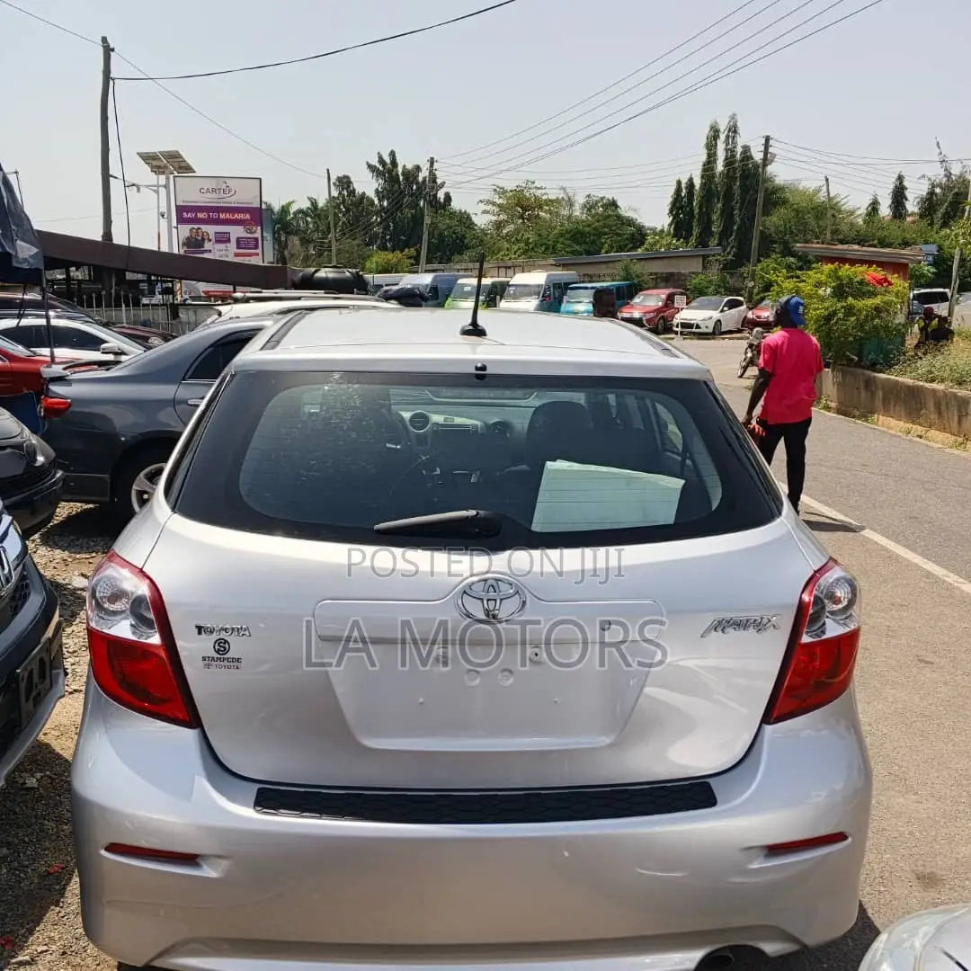 Toyota Matrix 2010 Silver