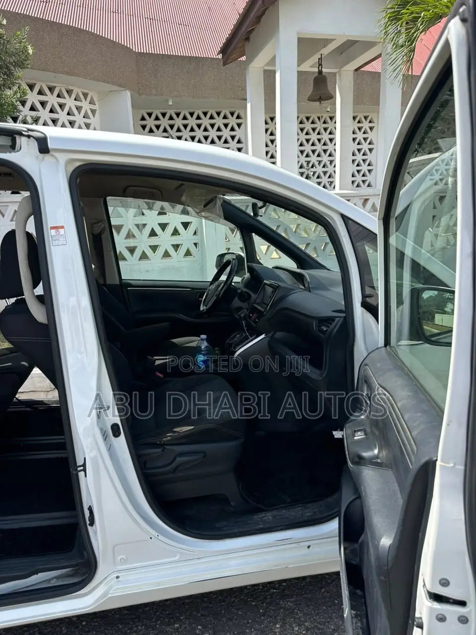 Toyota Noah 2015 White
