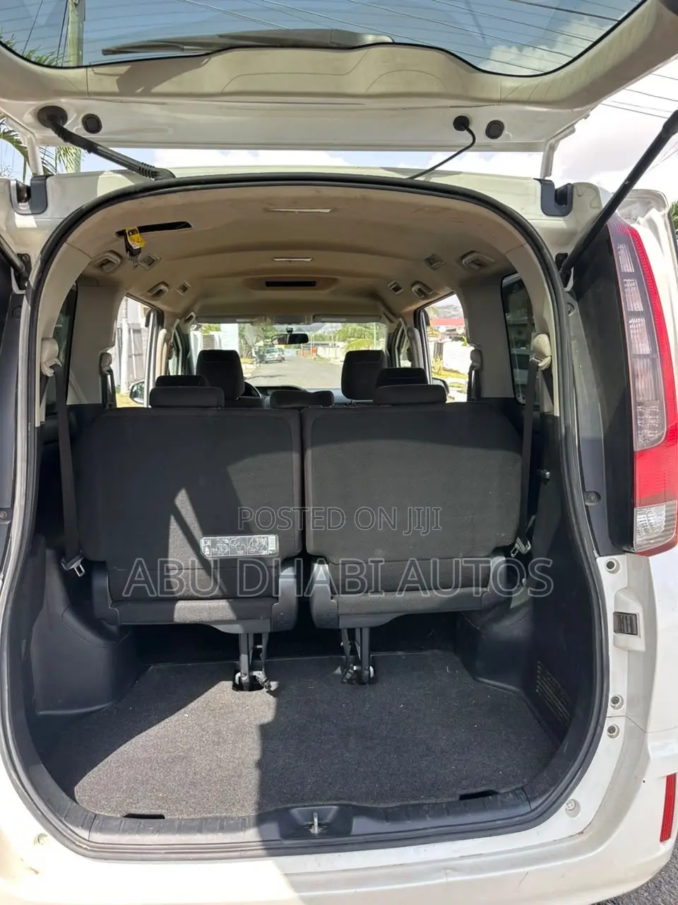 Toyota Noah 2015 White
