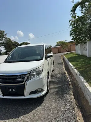 Toyota Noah 2015 White