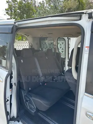 Toyota Noah 2015 White