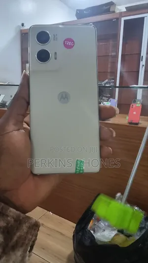 New Motorola Moto G Stylus 5G (2024) 128 GB Gold