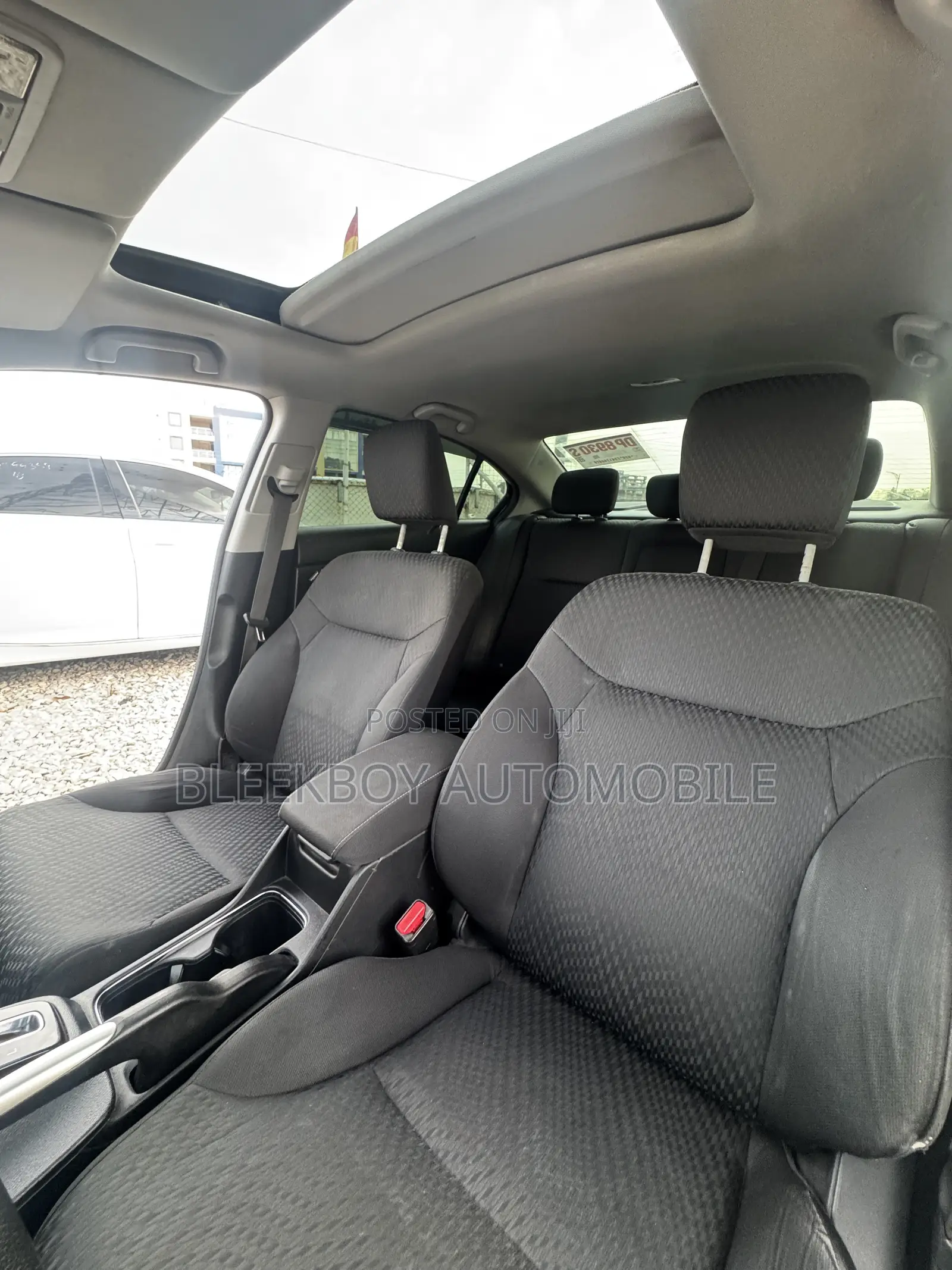 Honda Civic EX-L 4dr Sedan (1.8L 4cyl CVT) 2015 White
