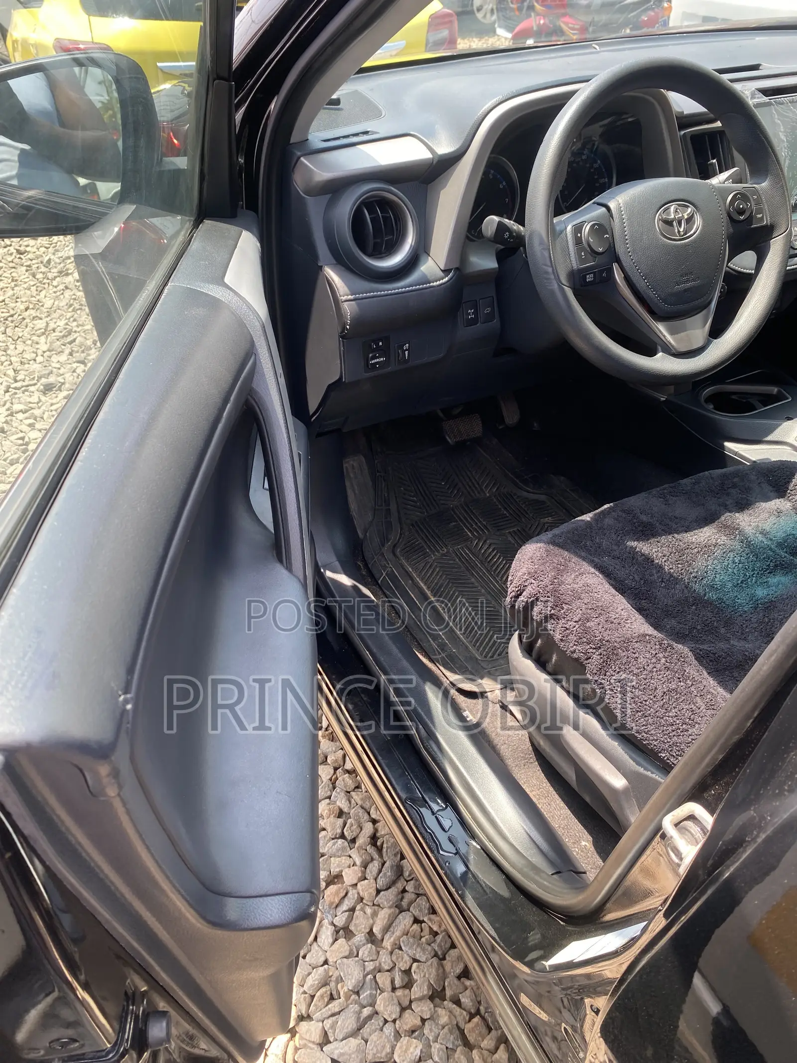 Toyota RAV4 LE AWD (2.5L 4cyl 6A) 2017 Black
