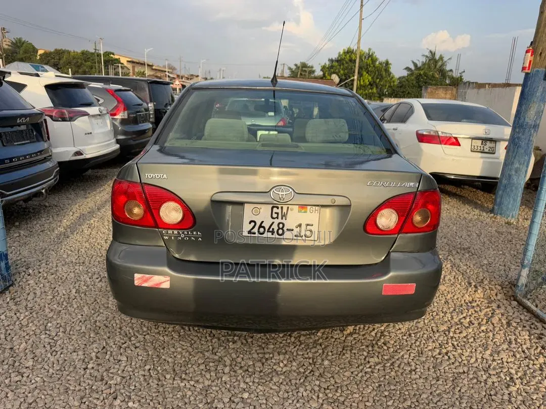 Toyota Corolla LE 2005 Gray