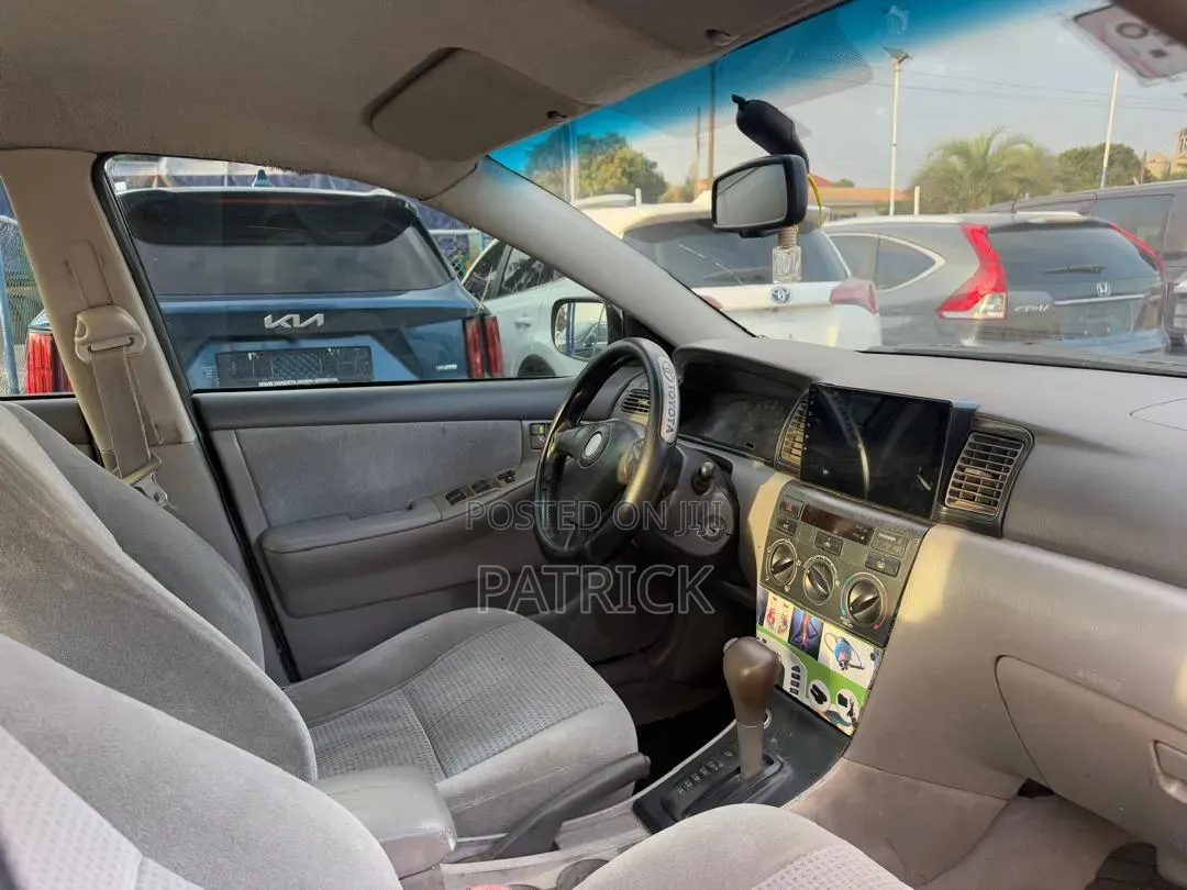 Toyota Corolla LE 2005 Gray