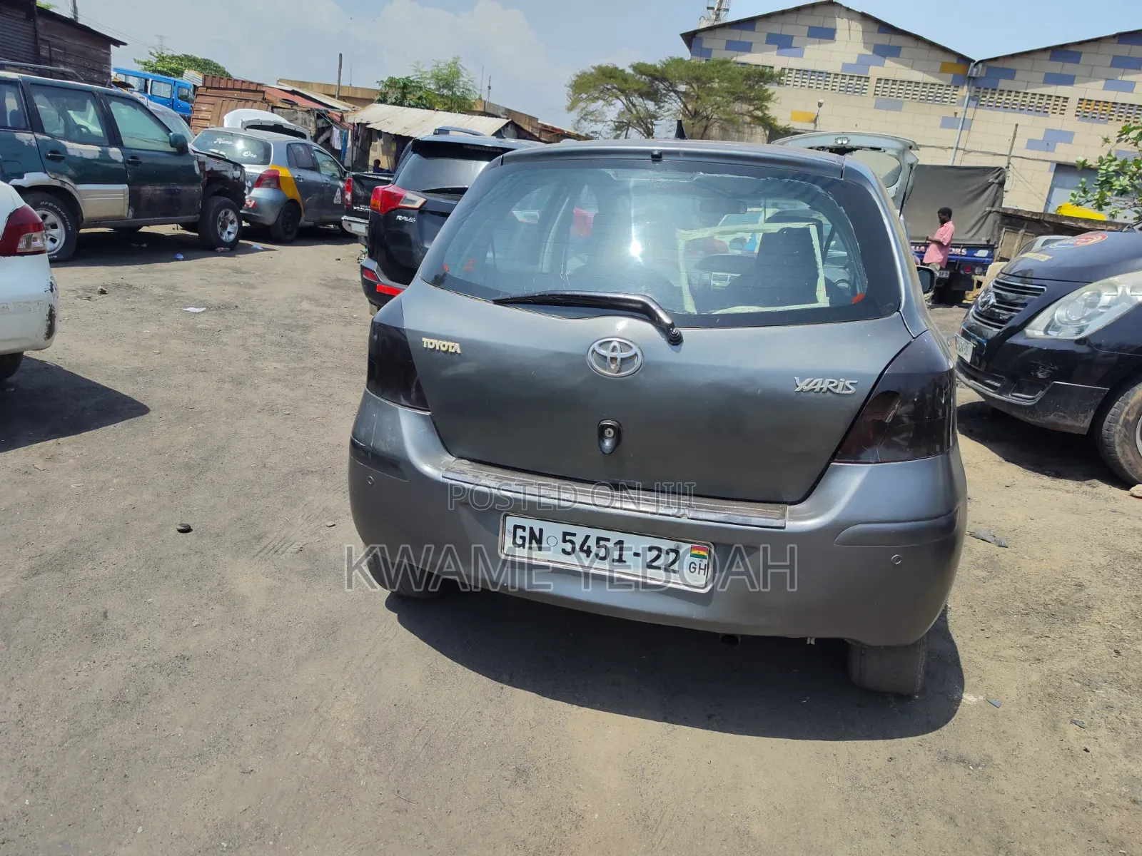 Toyota Yaris Base Hatchback 3dr 2010 Green