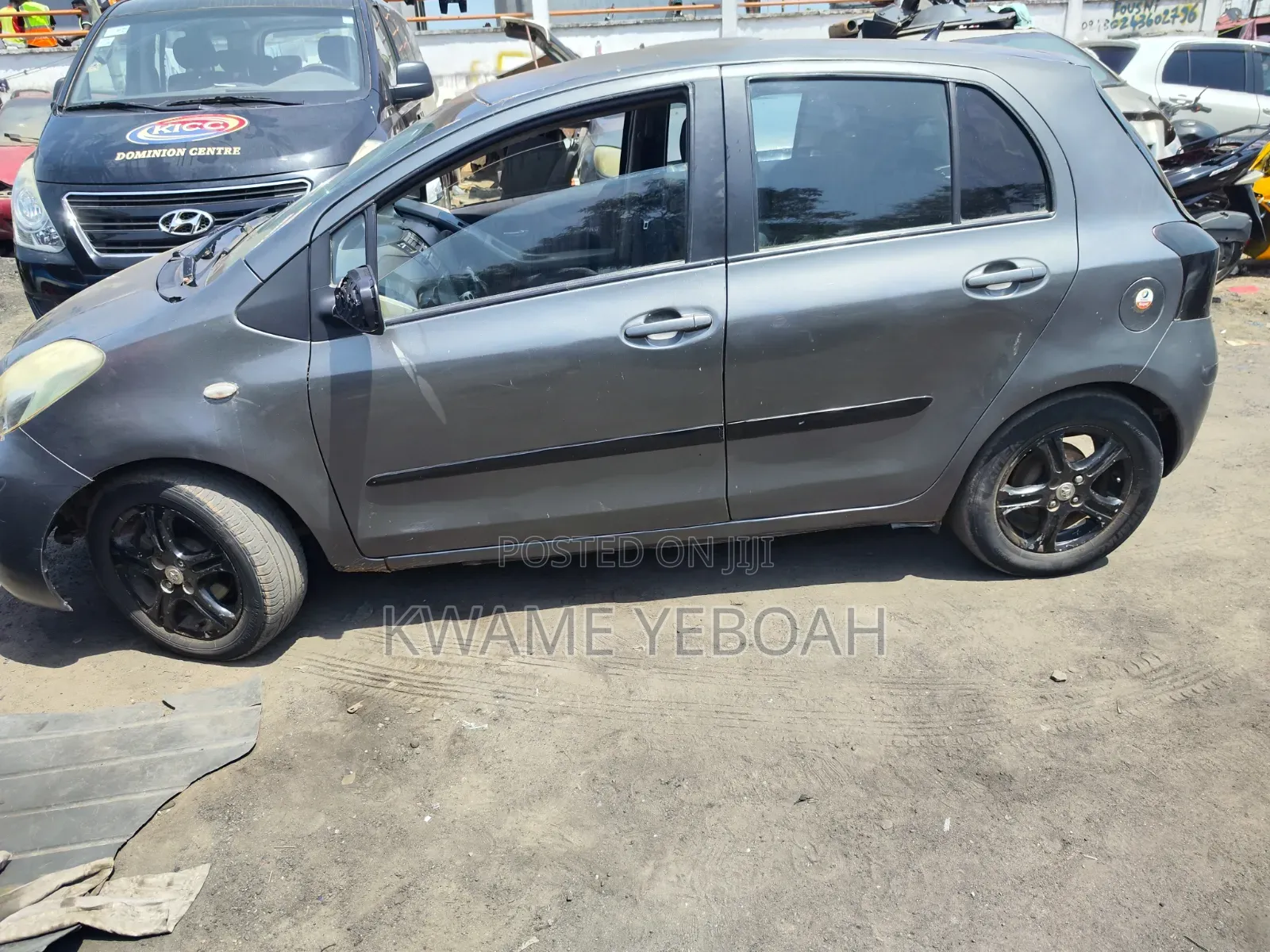 Toyota Yaris Base Hatchback 3dr 2010 Green